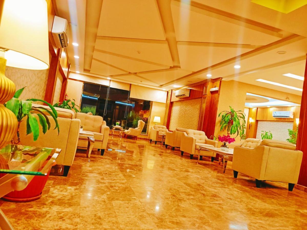Taraf Yanbu 2アパートホテル エクステリア 写真